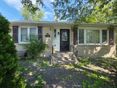544 Mary Street E, Whitby, On L1n 2r3