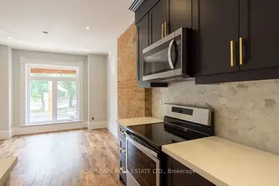 936 Dundas Street E Main, Toronto, On M4m 1r3