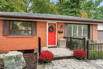 433 Brownfield Gardens, Toronto, On M1c 2y7