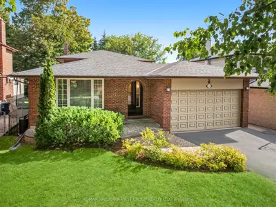 21 Ivan Road, Toronto, On M1c 1v1