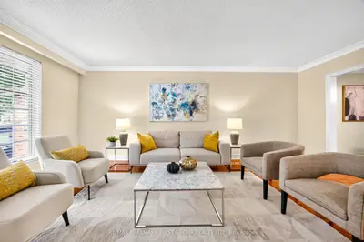 21 Ivan Road, Toronto, On M1c 1v1