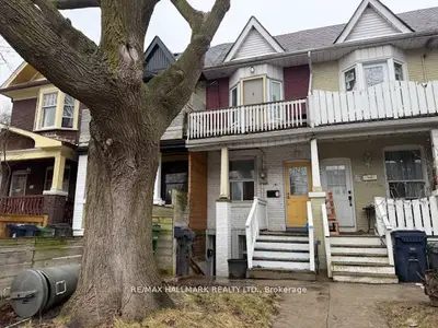 57 Hiawatha Road Lower, Toronto, On M4l 2x7