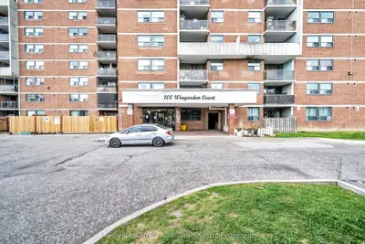 100 Wingarden Court 704, Toronto, On M1b 2p4