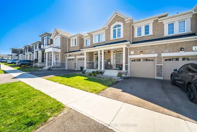 957 Cormorant Path, Pickering, On L1x 0p5