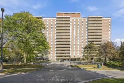 120 Dundalk Drive 1410, Toronto, On M1p 4v9