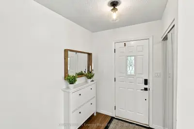 6 Overbank Drive, Oshawa, On L1j 7x9