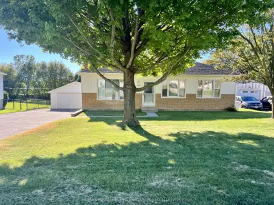 1984 Glendale Drive, Pickering, On L1v 1v7