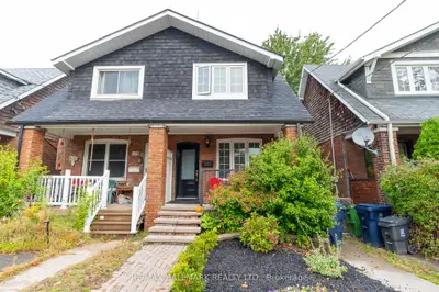122 Holborne Avenue, Toronto, On M4c 2r4