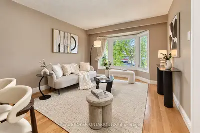 89 Bushmills Square, Toronto, On M1v 1k5