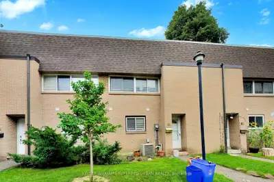 1235 Radom Street 62, Pickering, On L1w 1j3