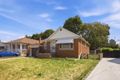 1373 Pharmacy Avenue, Toronto, On M1r 2j6