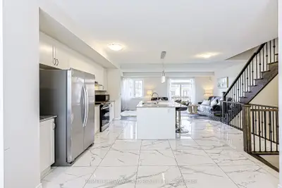 56 Elkington Crescent, Whitby, On L1p 0l7