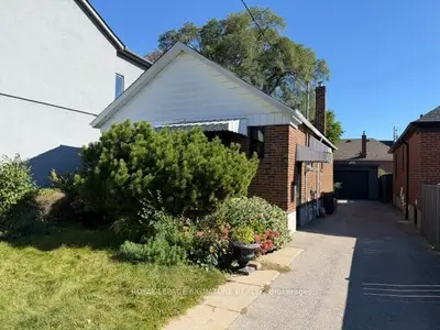 293 Glebemount Avenue, Toronto, On M4c 3v4