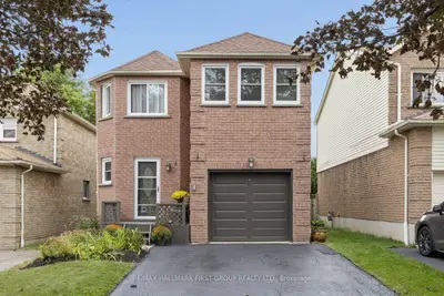 4 Lowder Place, Whitby, On L1n 8c1