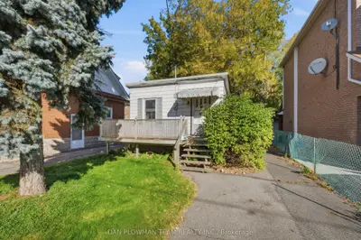 372 Pine Avenue, Oshawa, On L1j 2h8