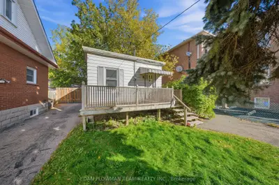 372 Pine Avenue, Oshawa, On L1j 2h8