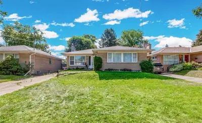 23 Todd Road, Toronto, On M1s 2k1