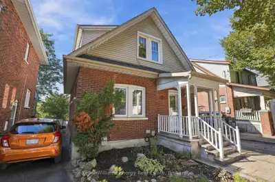 256 Grooms Avenue, Oshawa, On L1g 4a3