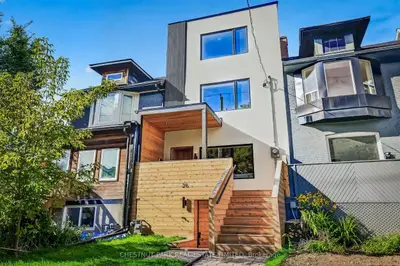 26 Caroline Avenue, Toronto, On M4m 2x7