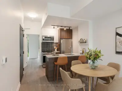 168 Clonmore Drive 3, Toronto, On M1n 1y1