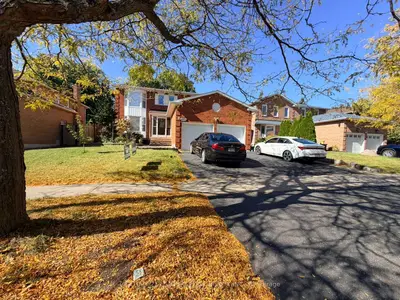 504 Lightfoot Place Lower, Pickering, On L1v 5z5