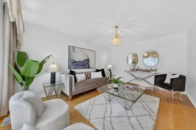 95 Tineta Crescent, Toronto, On M1s 2y5