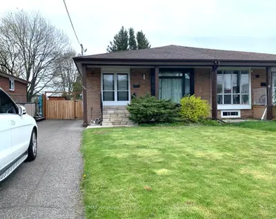 731 Yeremi Street Lower, Pickering, On L1w 2w8