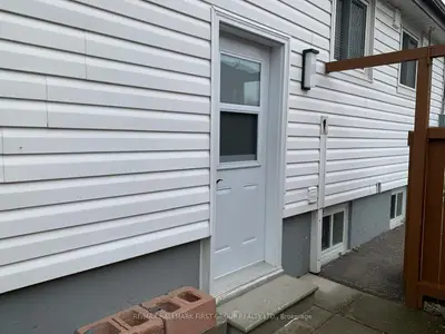 731 Yeremi Street Lower, Pickering, On L1w 2w8