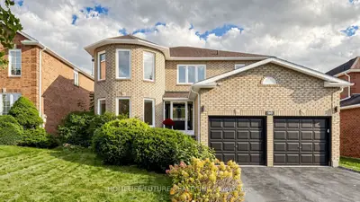 90 Bedell Crescent, Whitby, On L1r 2h8
