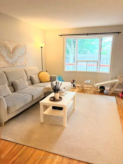 85 Barnes Drive Main, Ajax, On L1s 5e7