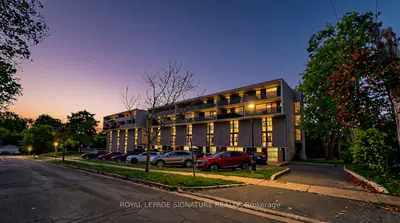 454 Centre Street S 402, Oshawa, On L1h 4c2