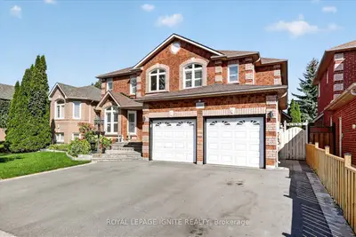2015 Valewood Court, Oshawa, On L1g 7x9