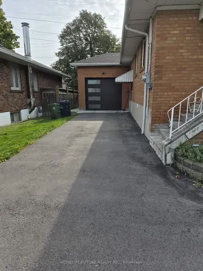 95 Jarwick Drive Main, Toronto, On M1h 2h1