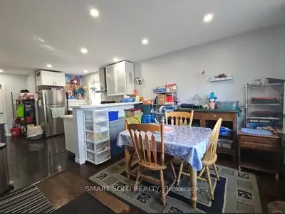 711 Dunlop Street W #main Level, Whitby, On L1n 1v4