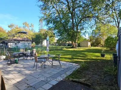 711 Dunlop Street W #main Level, Whitby, On L1n 1v4