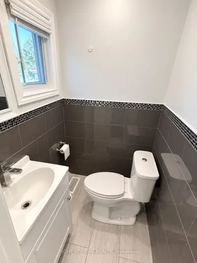 85 Ranstone Gardens, Toronto, On M1k 2t9