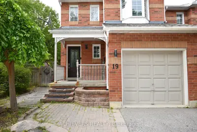 19 Mccullock Crescent, Ajax, On L1t 3x1