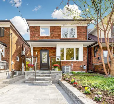 55 Chilton Road, Toronto, On M4j 3c7