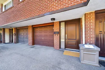 1185 Birchmount Road 5, Toronto, On M1p 2c1