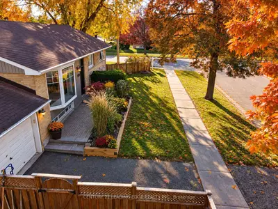 18 Horizon Crescent, Toronto, On M1t 2g3