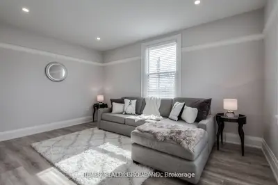 1492 Dundas Street E 3, Toronto, On M4m 1s9