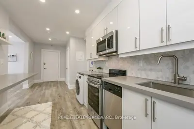 1492 Dundas Street E 1, Toronto, On M4m 1s9