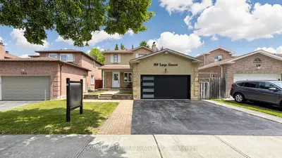 168 Large Crescent, Ajax, On L1t 2s4