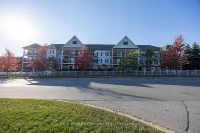 106 Aspen Springs Drive 108, Clarington, On L1c 5n7