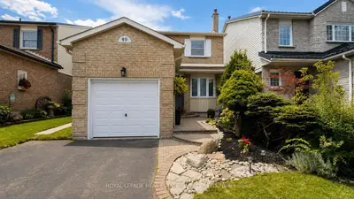 49 Lowder Place, Whitby, On L1n 8b8
