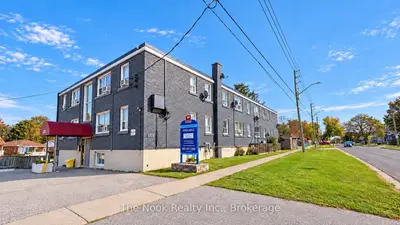 1201 Cedar Street 7, Oshawa, On L1j 3p1
