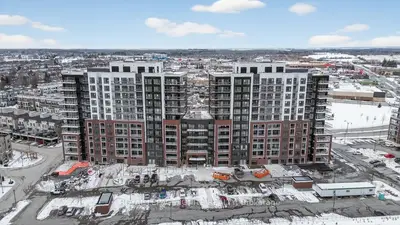 51 Clarington Boulevard 701, Clarington, On L1c 7j8