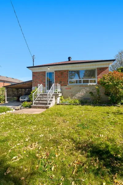 3 Armada Court, Toronto, On M1g 1w9