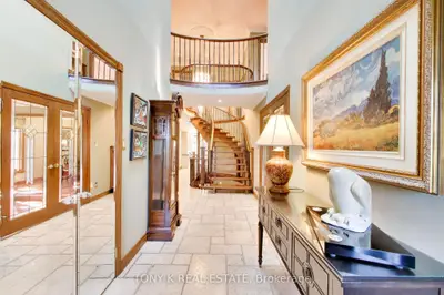 79 Bennett Road, Toronto, On M1e 3y4