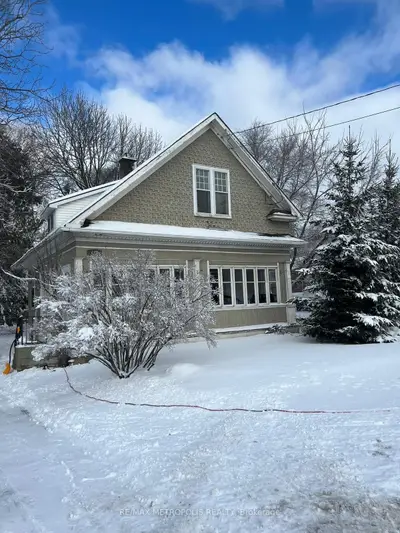 688 King Street W, Oshawa, On L1j 2l3